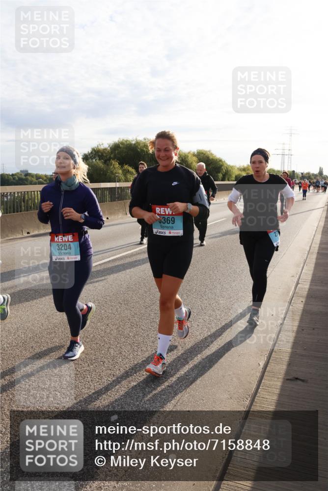 03.10.2024 - Köhlbrandbrückenlauf Miley Keyser http://msf.ph/oto/7158848 03.10.2024 09:24:33 Position 3 3204, 369 meine-sportfotos.de
