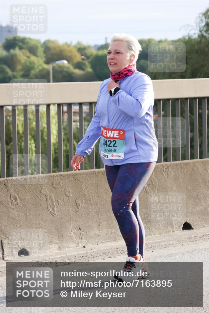 03.10.2024 - Köhlbrandbrückenlauf Miley Keyser http://msf.ph/oto/7163895 03.10.2024 09:24:50 Position 3 3422 meine-sportfotos.de