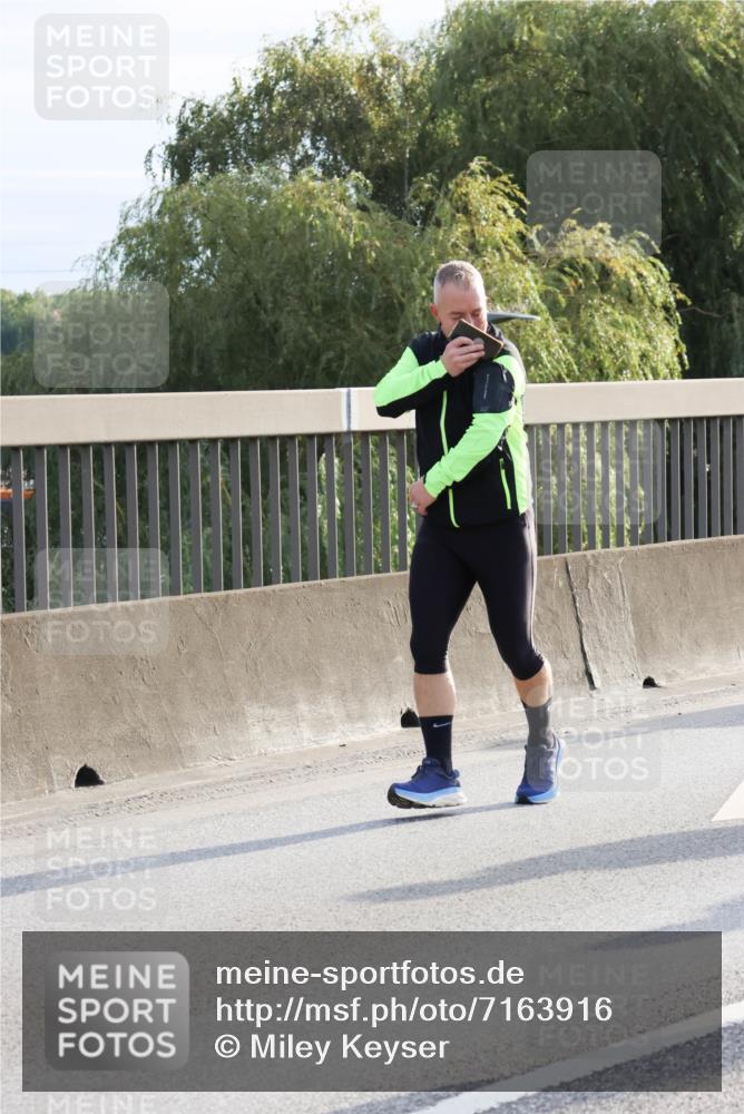 03.10.2024 - Köhlbrandbrückenlauf Miley Keyser http://msf.ph/oto/7163916 03.10.2024 09:24:52 Position 3  meine-sportfotos.de