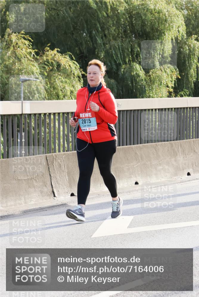 03.10.2024 - Köhlbrandbrückenlauf Miley Keyser http://msf.ph/oto/7164006 03.10.2024 09:25:01 Position 3 2815 meine-sportfotos.de