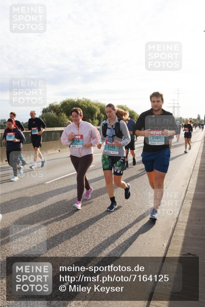 03.10.2024 - Köhlbrandbrückenlauf Miley Keyser http://msf.ph/oto/7164125 03.10.2024 09:25:09 Position 3 1401, 3372, 3158, 3103, 3099 meine-sportfotos.de