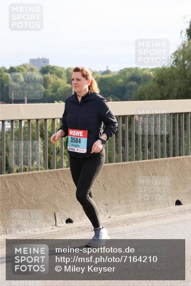 03.10.2024 - Köhlbrandbrückenlauf Miley Keyser http://msf.ph/oto/7164210 03.10.2024 09:25:21 Position 3 3584 meine-sportfotos.de