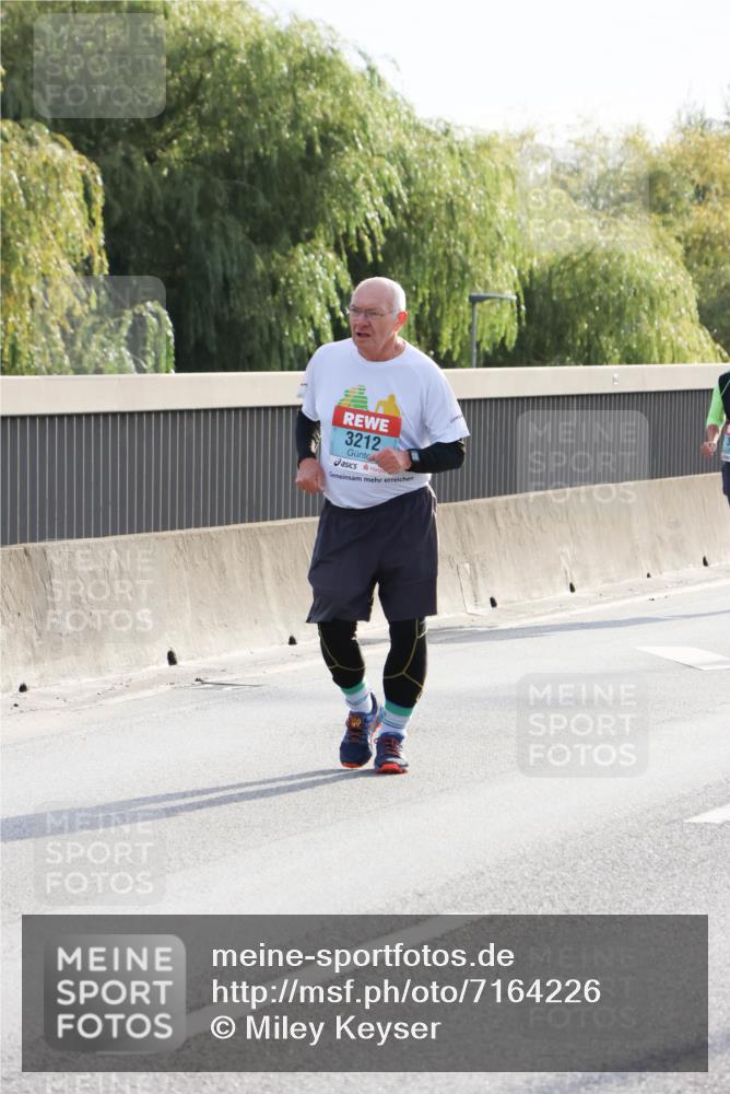03.10.2024 - Köhlbrandbrückenlauf Miley Keyser http://msf.ph/oto/7164226 03.10.2024 09:25:26 Position 3 3212 meine-sportfotos.de