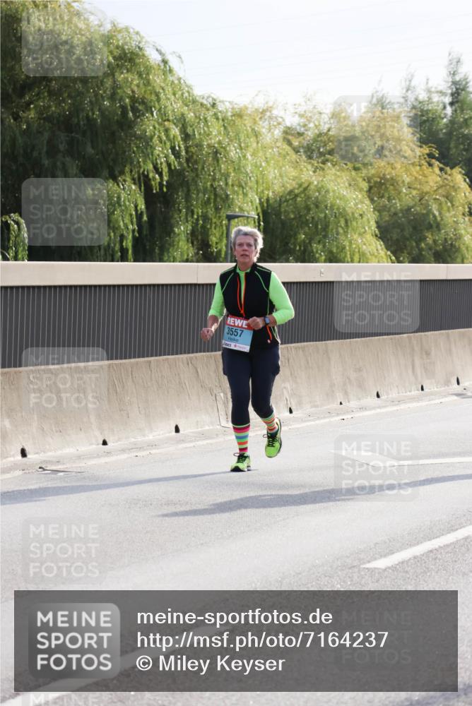 03.10.2024 - Köhlbrandbrückenlauf Miley Keyser http://msf.ph/oto/7164237 03.10.2024 09:25:29 Position 3 3557 meine-sportfotos.de