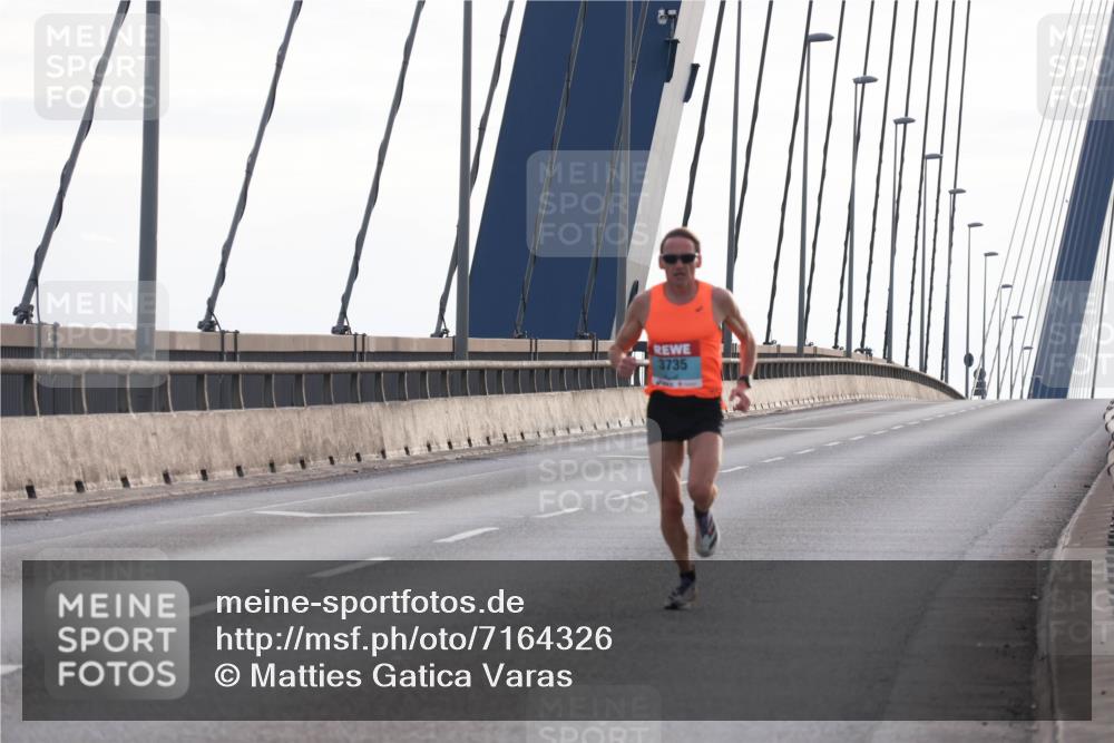 03.10.2024 - Köhlbrandbrückenlauf Matties Gatica Varas http://msf.ph/oto/7164326 03.10.2024 09:15:40 Position 2 3735 meine-sportfotos.de