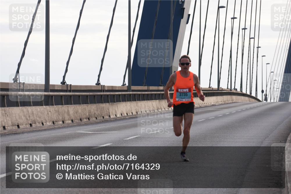 03.10.2024 - Köhlbrandbrückenlauf Matties Gatica Varas http://msf.ph/oto/7164329 03.10.2024 09:15:40 Position 2 3735 meine-sportfotos.de