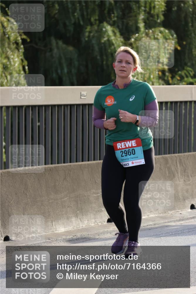 03.10.2024 - Köhlbrandbrückenlauf Miley Keyser http://msf.ph/oto/7164366 03.10.2024 09:25:54 Position 3 2960 meine-sportfotos.de