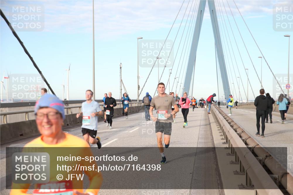 03.10.2024 - Köhlbrandbrückenlauf Jannik Wohlers http://msf.ph/oto/7164398 03.10.2024 09:41:39 Position 2 1685, 2150 meine-sportfotos.de