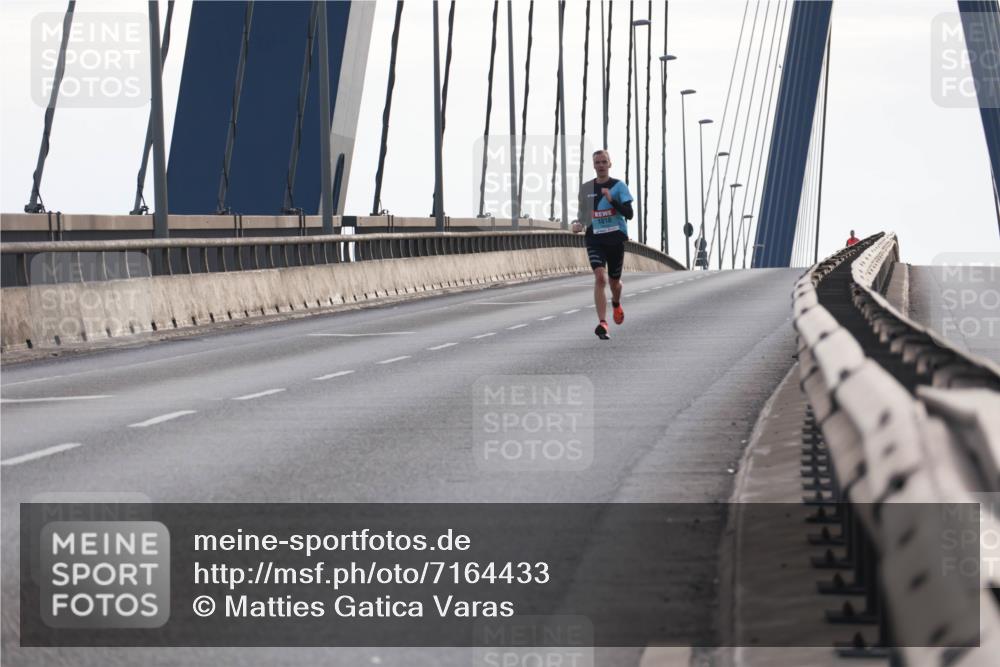 03.10.2024 - Köhlbrandbrückenlauf Matties Gatica Varas http://msf.ph/oto/7164433 03.10.2024 09:16:30 Position 2 1010 meine-sportfotos.de