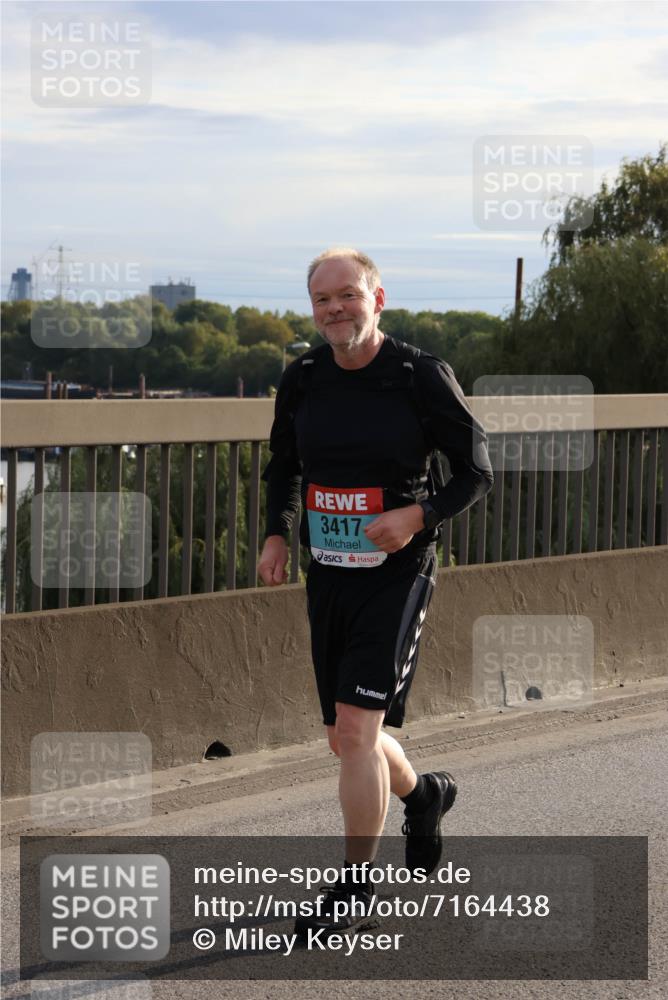 03.10.2024 - Köhlbrandbrückenlauf Miley Keyser http://msf.ph/oto/7164438 03.10.2024 09:26:05 Position 3 3417 meine-sportfotos.de