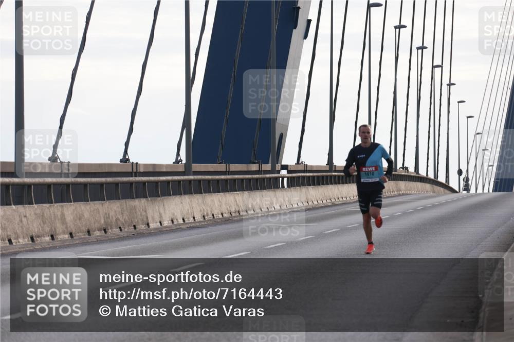 03.10.2024 - Köhlbrandbrückenlauf Matties Gatica Varas http://msf.ph/oto/7164443 03.10.2024 09:16:33 Position 2 1010 meine-sportfotos.de