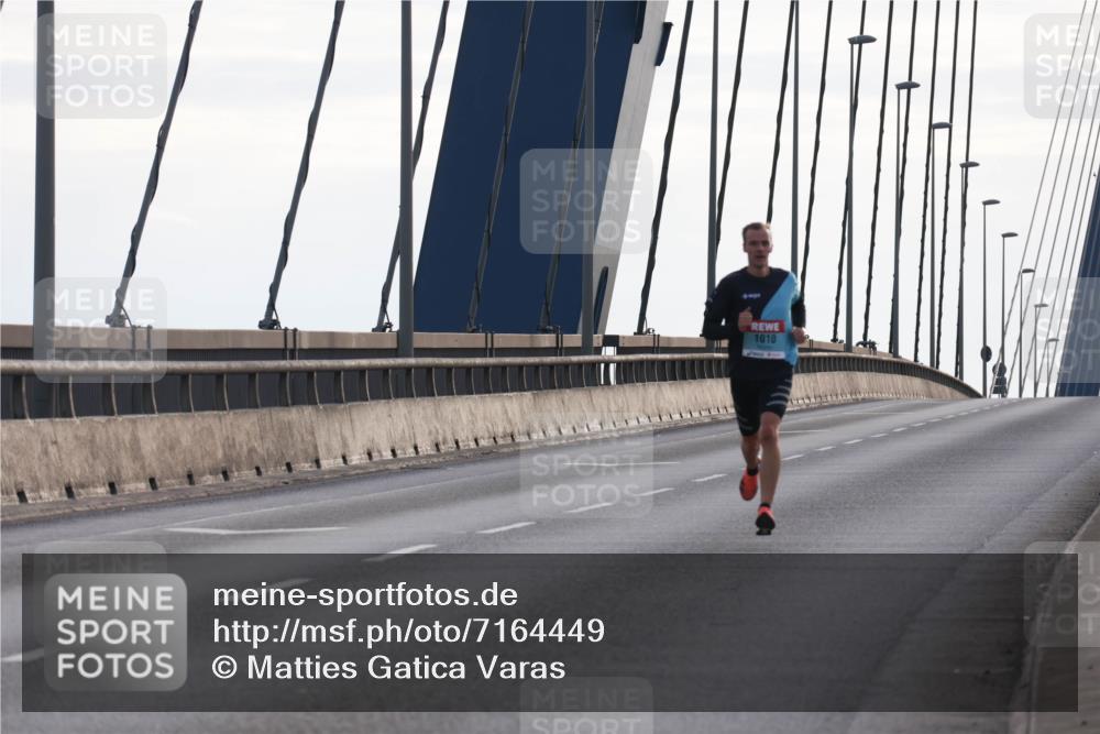 03.10.2024 - Köhlbrandbrückenlauf Matties Gatica Varas http://msf.ph/oto/7164449 03.10.2024 09:16:34 Position 2 1010 meine-sportfotos.de