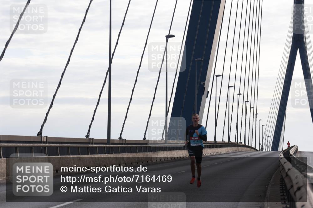 03.10.2024 - Köhlbrandbrückenlauf Matties Gatica Varas http://msf.ph/oto/7164469 03.10.2024 09:16:36 Position 2 1010 meine-sportfotos.de