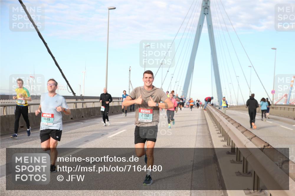 03.10.2024 - Köhlbrandbrückenlauf Jannik Wohlers http://msf.ph/oto/7164480 03.10.2024 09:41:40 Position 2 1685, 2150 meine-sportfotos.de