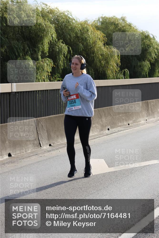 03.10.2024 - Köhlbrandbrückenlauf Miley Keyser http://msf.ph/oto/7164481 03.10.2024 09:26:10 Position 3 3358 meine-sportfotos.de