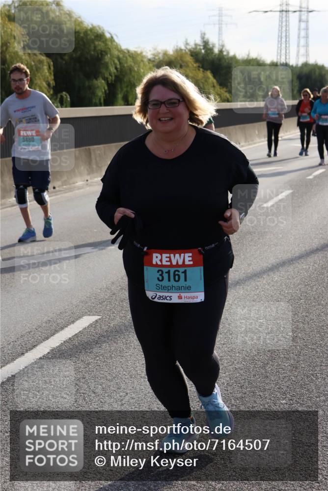 03.10.2024 - Köhlbrandbrückenlauf Miley Keyser http://msf.ph/oto/7164507 03.10.2024 09:26:18 Position 3 3480, 3161 meine-sportfotos.de