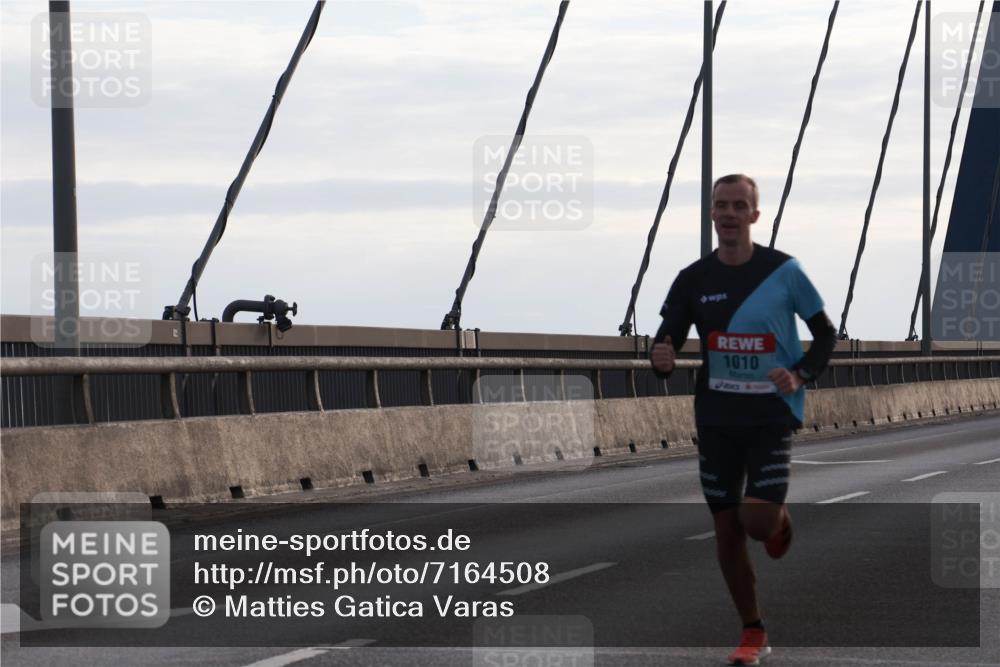 03.10.2024 - Köhlbrandbrückenlauf Matties Gatica Varas http://msf.ph/oto/7164508 03.10.2024 09:16:39 Position 2 1010 meine-sportfotos.de