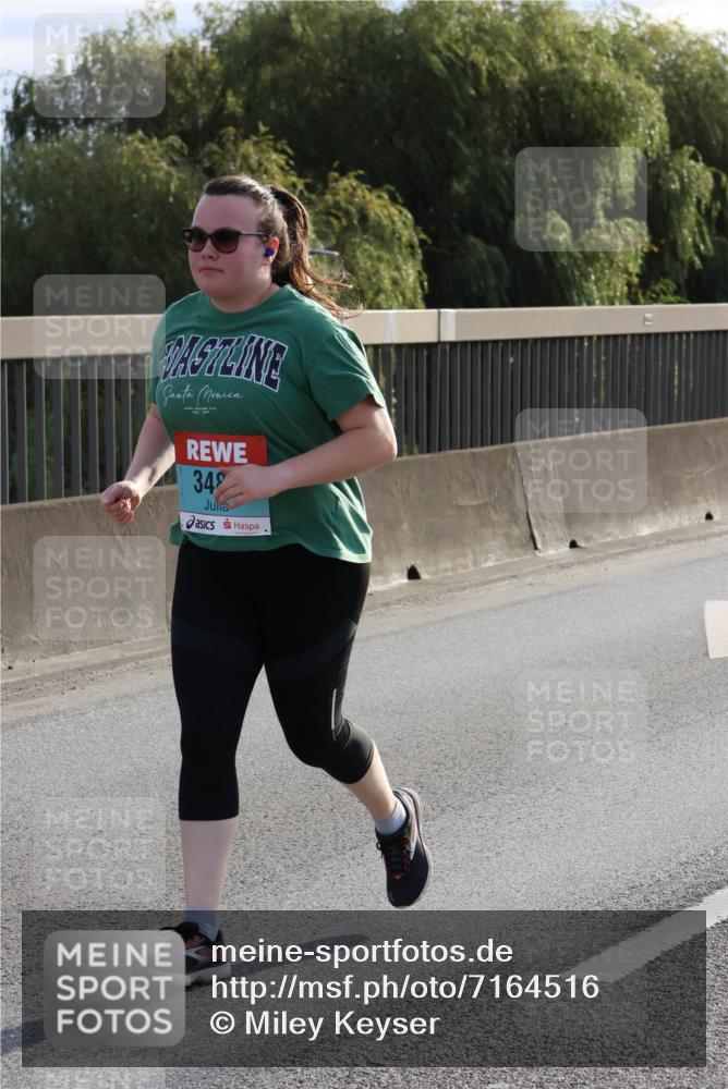 03.10.2024 - Köhlbrandbrückenlauf Miley Keyser http://msf.ph/oto/7164516 03.10.2024 09:26:22 Position 3 34 meine-sportfotos.de