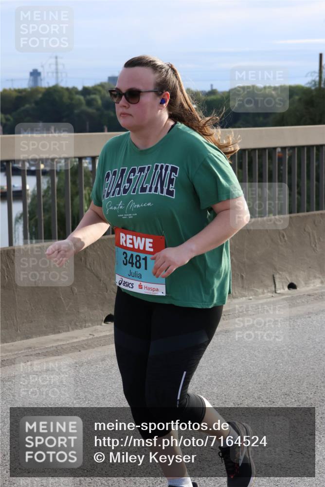03.10.2024 - Köhlbrandbrückenlauf Miley Keyser http://msf.ph/oto/7164524 03.10.2024 09:26:23 Position 3 1945, 3481 meine-sportfotos.de