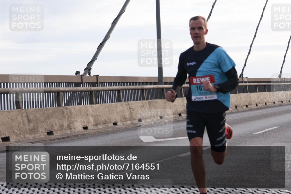 03.10.2024 - Köhlbrandbrückenlauf Matties Gatica Varas http://msf.ph/oto/7164551 03.10.2024 09:16:40 Position 2 101 meine-sportfotos.de