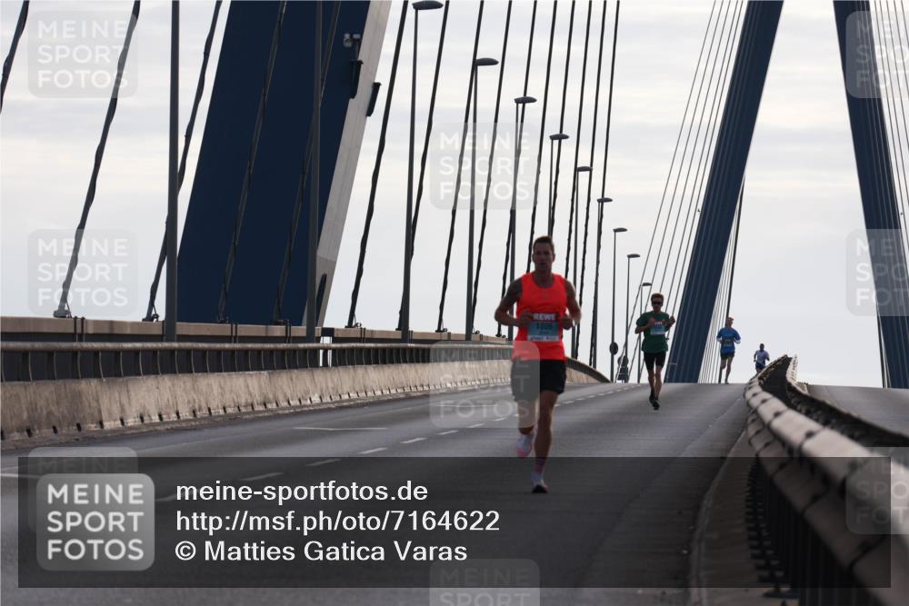 03.10.2024 - Köhlbrandbrückenlauf Matties Gatica Varas http://msf.ph/oto/7164622 03.10.2024 09:17:12 Position 2 1006 meine-sportfotos.de