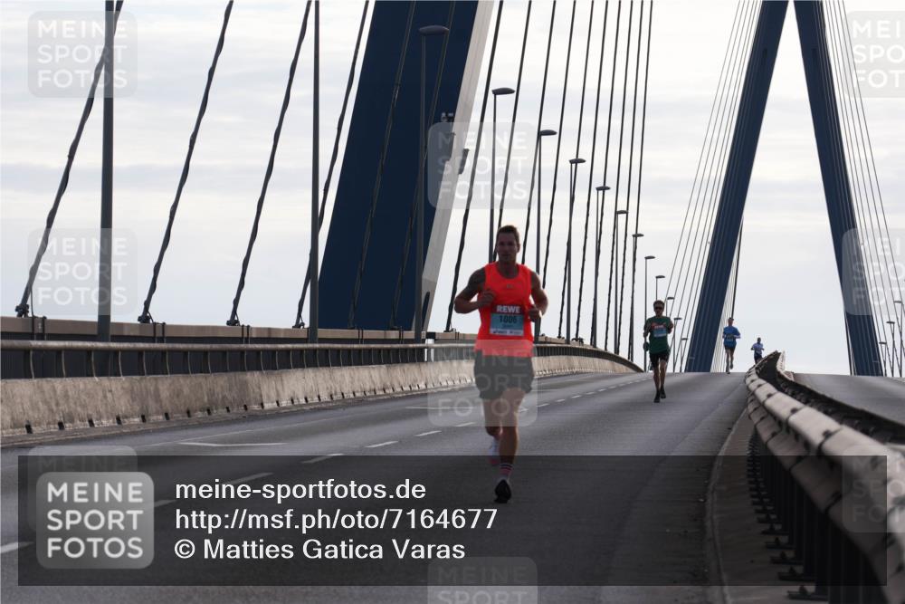 03.10.2024 - Köhlbrandbrückenlauf Matties Gatica Varas http://msf.ph/oto/7164677 03.10.2024 09:17:14 Position 2 1006 meine-sportfotos.de
