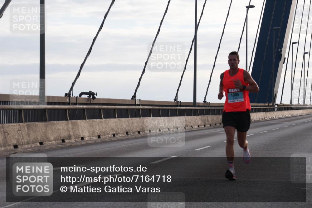 03.10.2024 - Köhlbrandbrückenlauf Matties Gatica Varas http://msf.ph/oto/7164718 03.10.2024 09:17:17 Position 2 1006 meine-sportfotos.de