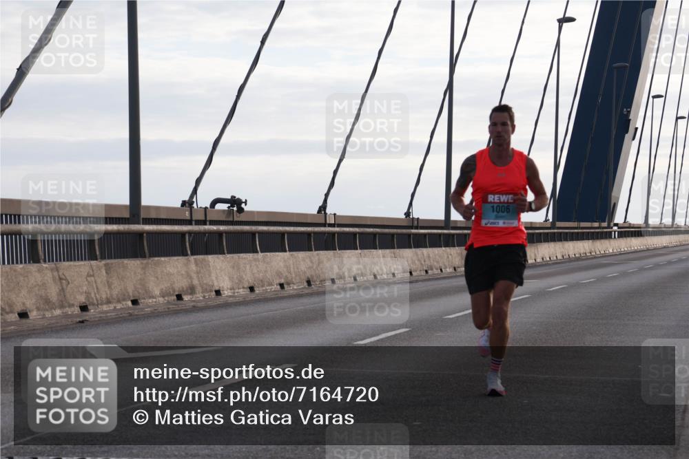 03.10.2024 - Köhlbrandbrückenlauf Matties Gatica Varas http://msf.ph/oto/7164720 03.10.2024 09:17:17 Position 2 1006 meine-sportfotos.de