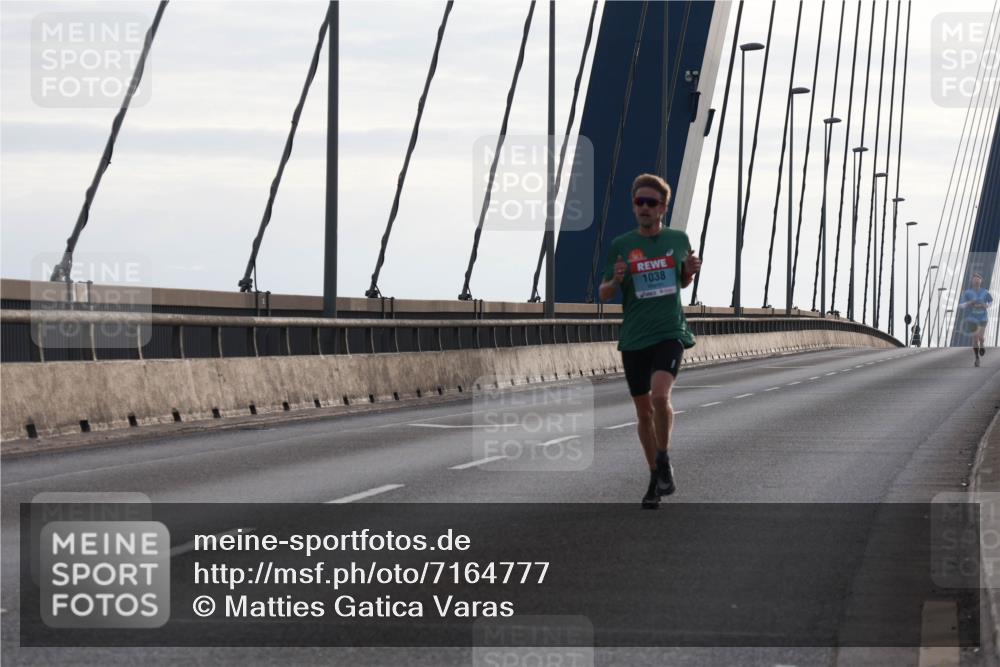 03.10.2024 - Köhlbrandbrückenlauf Matties Gatica Varas http://msf.ph/oto/7164777 03.10.2024 09:17:25 Position 2 1038 meine-sportfotos.de