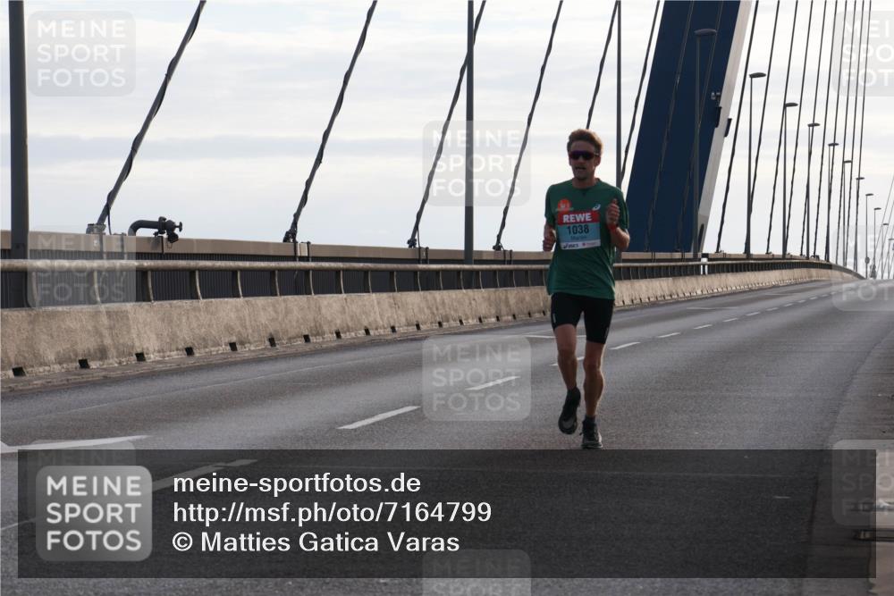 03.10.2024 - Köhlbrandbrückenlauf Matties Gatica Varas http://msf.ph/oto/7164799 03.10.2024 09:17:27 Position 2 1038, 9 meine-sportfotos.de