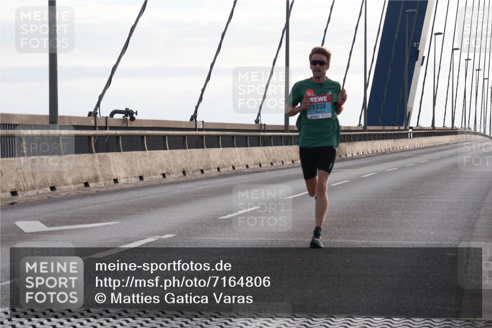 03.10.2024 - Köhlbrandbrückenlauf Matties Gatica Varas http://msf.ph/oto/7164806 03.10.2024 09:17:27 Position 2 1038 meine-sportfotos.de