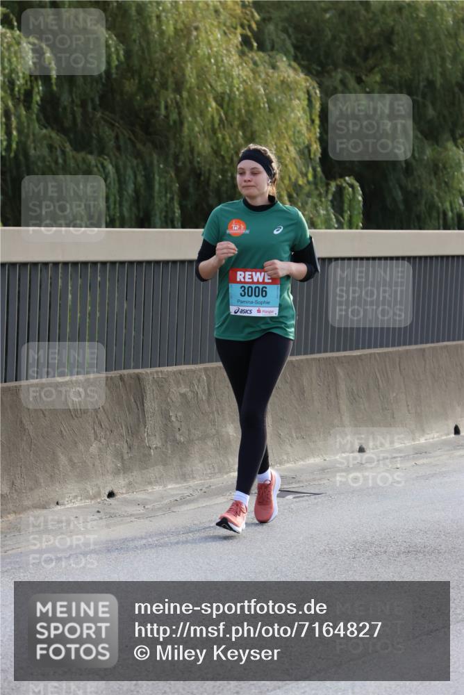 03.10.2024 - Köhlbrandbrückenlauf Miley Keyser http://msf.ph/oto/7164827 03.10.2024 09:28:52 Position 3 3006 meine-sportfotos.de