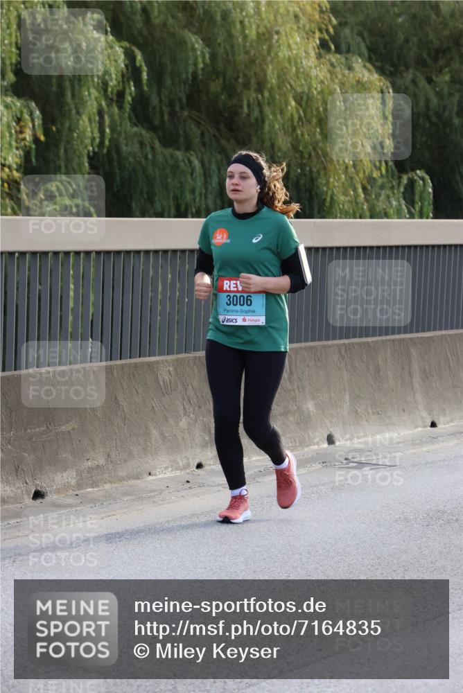 03.10.2024 - Köhlbrandbrückenlauf Miley Keyser http://msf.ph/oto/7164835 03.10.2024 09:28:52 Position 3 3006 meine-sportfotos.de