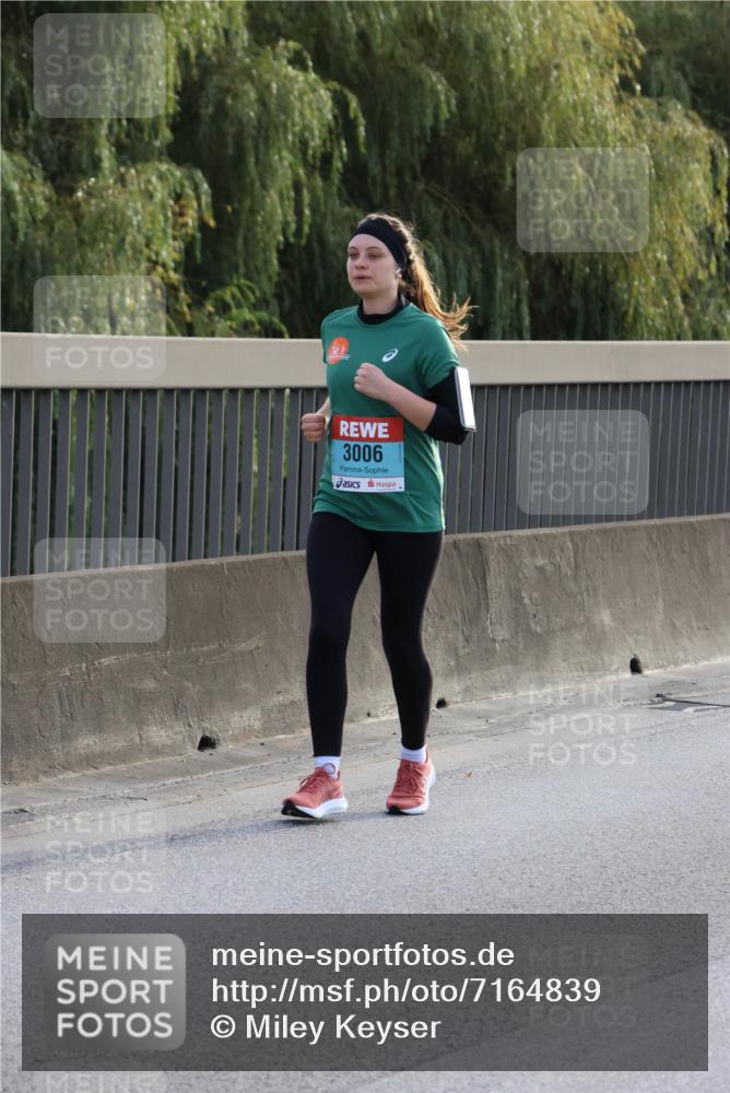 03.10.2024 - Köhlbrandbrückenlauf Miley Keyser http://msf.ph/oto/7164839 03.10.2024 09:28:53 Position 3 3006 meine-sportfotos.de