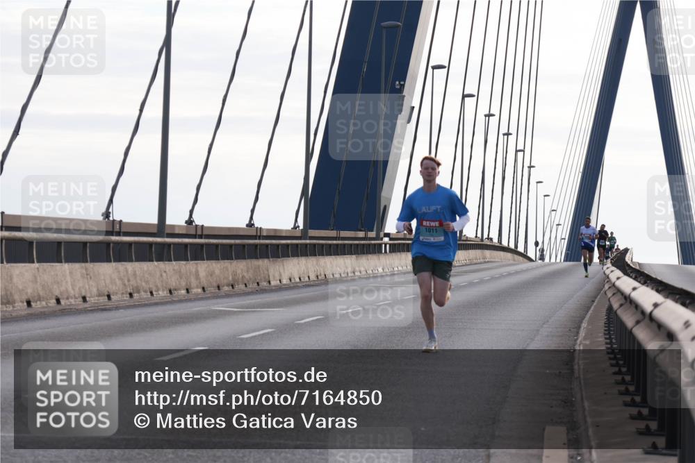 03.10.2024 - Köhlbrandbrückenlauf Matties Gatica Varas http://msf.ph/oto/7164850 03.10.2024 09:17:39 Position 2 1011 meine-sportfotos.de