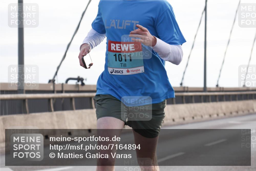 03.10.2024 - Köhlbrandbrückenlauf Matties Gatica Varas http://msf.ph/oto/7164894 03.10.2024 09:17:43 Position 2 1011 meine-sportfotos.de