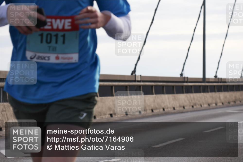 03.10.2024 - Köhlbrandbrückenlauf Matties Gatica Varas http://msf.ph/oto/7164906 03.10.2024 09:17:44 Position 2 1011 meine-sportfotos.de