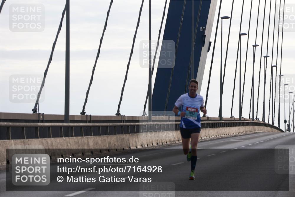 03.10.2024 - Köhlbrandbrückenlauf Matties Gatica Varas http://msf.ph/oto/7164928 03.10.2024 09:17:51 Position 2 1012 meine-sportfotos.de