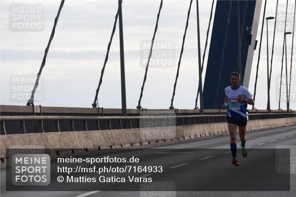 03.10.2024 - Köhlbrandbrückenlauf Matties Gatica Varas http://msf.ph/oto/7164933 03.10.2024 09:17:51 Position 2 1012 meine-sportfotos.de