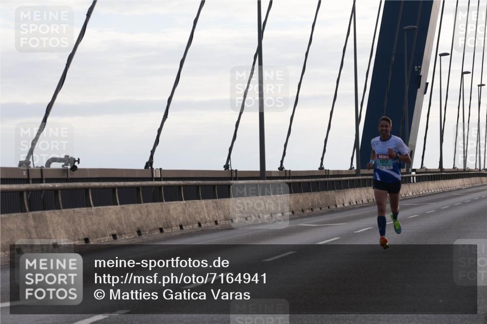 03.10.2024 - Köhlbrandbrückenlauf Matties Gatica Varas http://msf.ph/oto/7164941 03.10.2024 09:17:52 Position 2 1012 meine-sportfotos.de