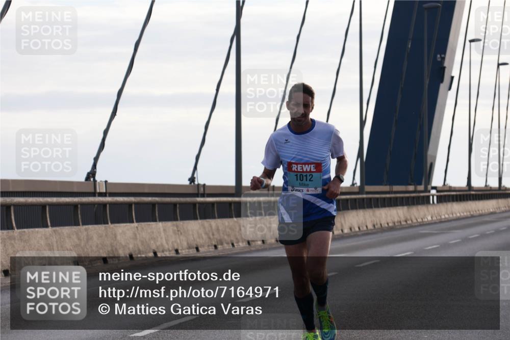 03.10.2024 - Köhlbrandbrückenlauf Matties Gatica Varas http://msf.ph/oto/7164971 03.10.2024 09:17:54 Position 2 1012 meine-sportfotos.de