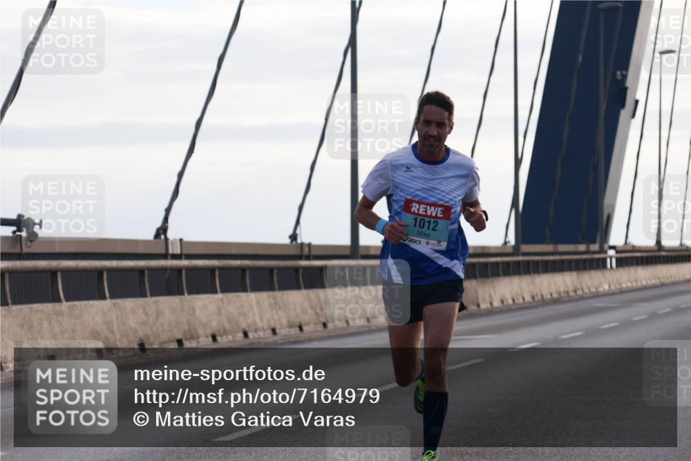 03.10.2024 - Köhlbrandbrückenlauf Matties Gatica Varas http://msf.ph/oto/7164979 03.10.2024 09:17:54 Position 2 1012 meine-sportfotos.de