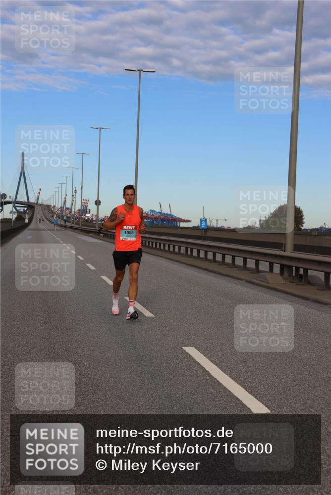 03.10.2024 - Köhlbrandbrückenlauf Miley Keyser http://msf.ph/oto/7165000 03.10.2024 09:33:54 Position 3 1006 meine-sportfotos.de