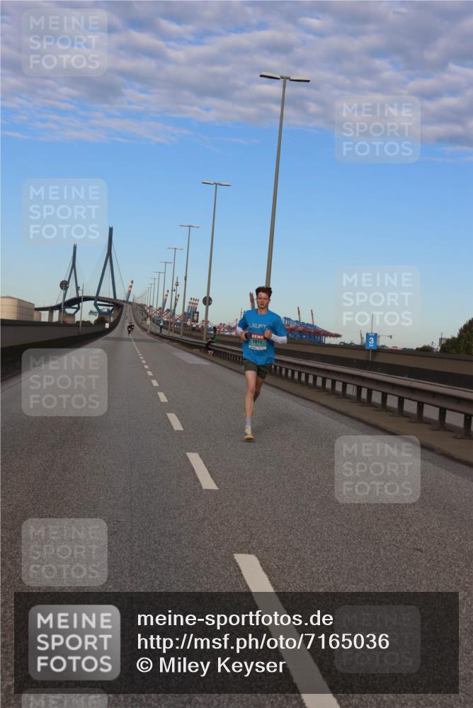 03.10.2024 - Köhlbrandbrückenlauf Miley Keyser http://msf.ph/oto/7165036 03.10.2024 09:34:14 Position 3 1011 meine-sportfotos.de