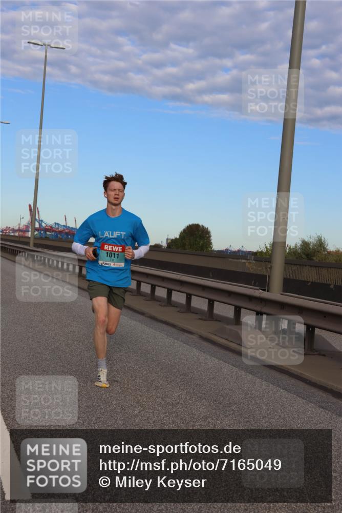 03.10.2024 - Köhlbrandbrückenlauf Miley Keyser http://msf.ph/oto/7165049 03.10.2024 09:34:16 Position 3 1011, 3 meine-sportfotos.de