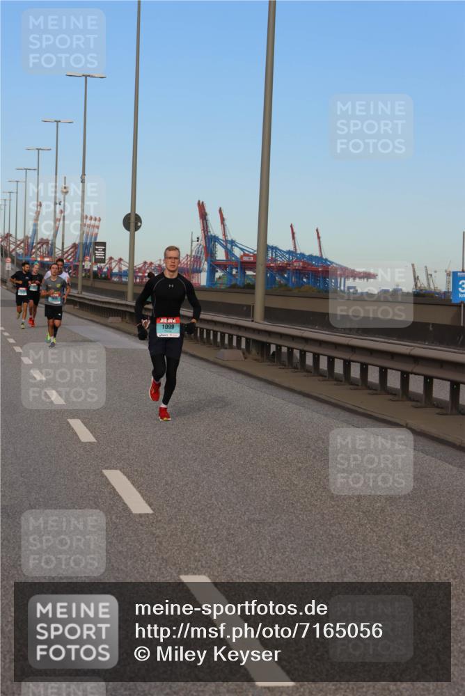 03.10.2024 - Köhlbrandbrückenlauf Miley Keyser http://msf.ph/oto/7165056 03.10.2024 09:34:44 Position 3 1099 meine-sportfotos.de
