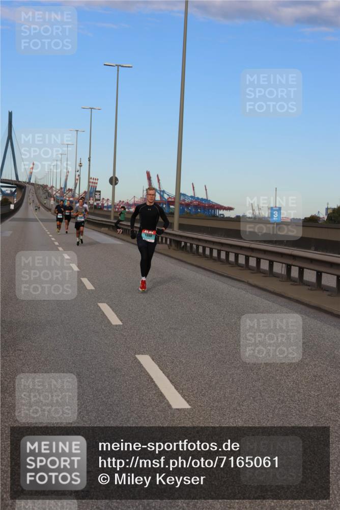 03.10.2024 - Köhlbrandbrückenlauf Miley Keyser http://msf.ph/oto/7165061 03.10.2024 09:34:45 Position 3 1099 meine-sportfotos.de