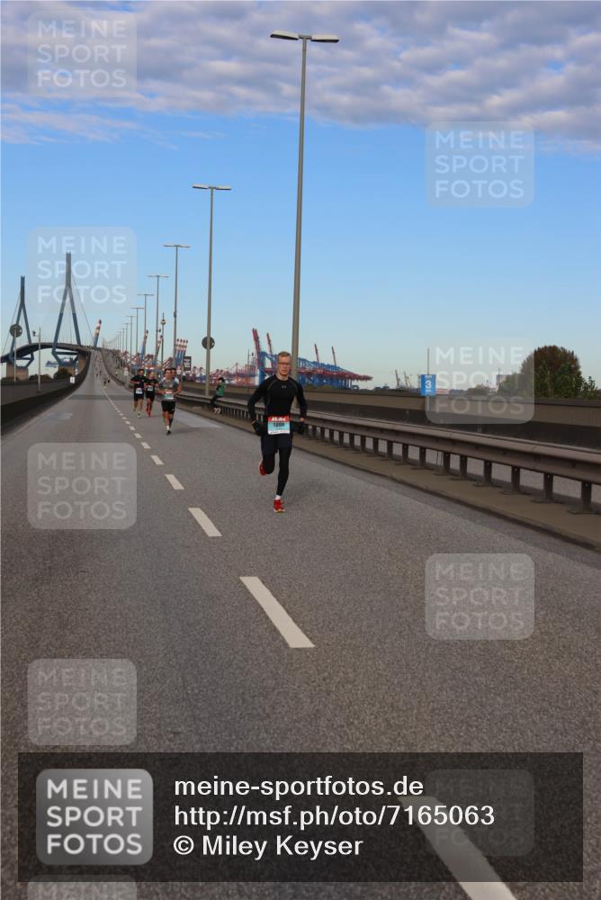 03.10.2024 - Köhlbrandbrückenlauf Miley Keyser http://msf.ph/oto/7165063 03.10.2024 09:34:45 Position 3 1099 meine-sportfotos.de