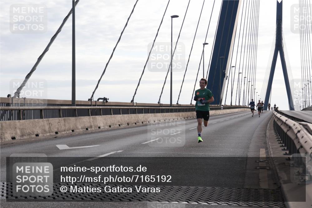 03.10.2024 - Köhlbrandbrückenlauf Matties Gatica Varas http://msf.ph/oto/7165192 03.10.2024 09:18:14 Position 2  meine-sportfotos.de