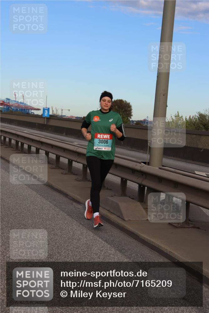 03.10.2024 - Köhlbrandbrückenlauf Miley Keyser http://msf.ph/oto/7165209 03.10.2024 09:35:12 Position 3 3006 meine-sportfotos.de